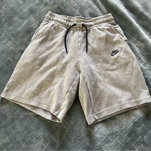 Kids Nike Gray Casual Shorts with‎ Relaxed Fit
